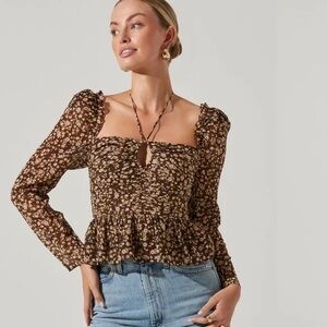 ASTR The Label Toni Tie Neck Peplum Top Size Small Floral Brown Long Sleeve